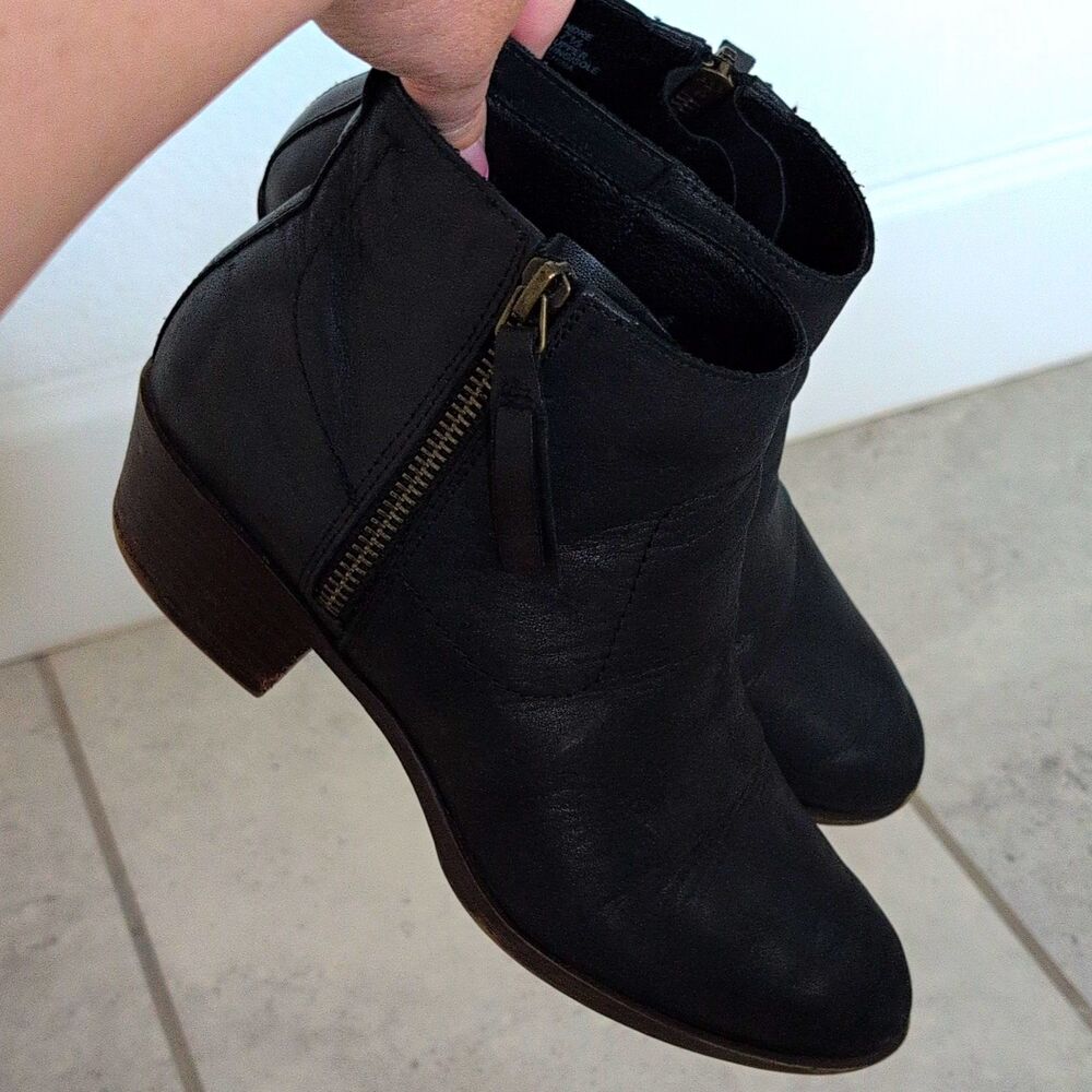 Lucky Brand Womens Black Leather Ankle Bootie Side Zip Round Toe 7M